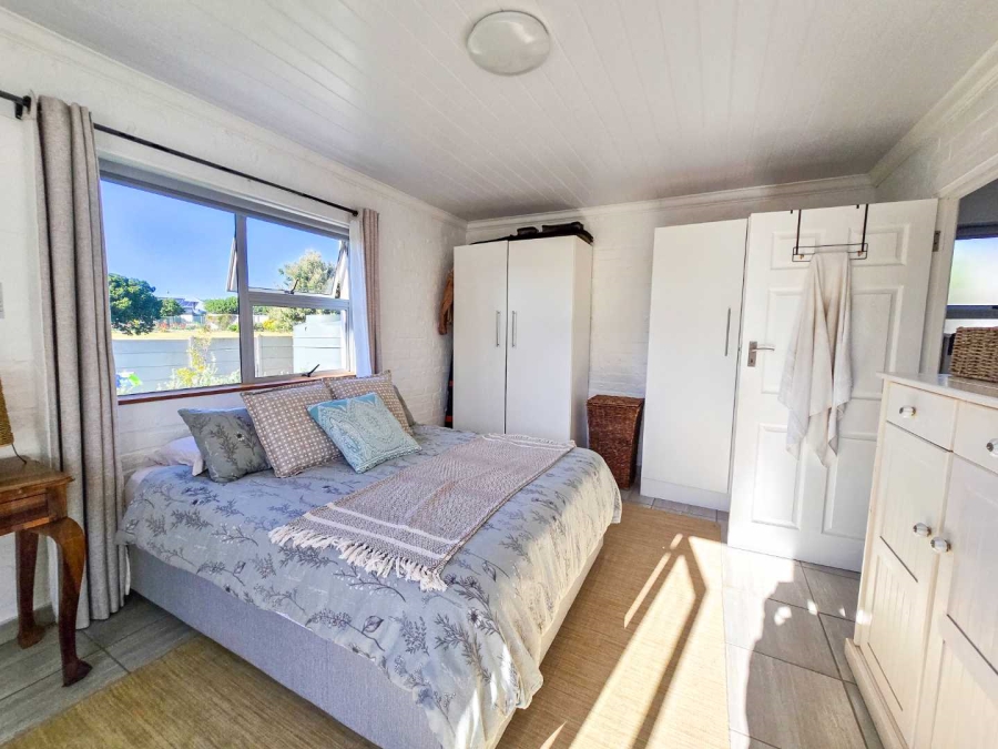 2 Bedroom Property for Sale in Stilbaai Wes Western Cape